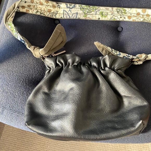 Black Bag good condition - Picture 2 of 2